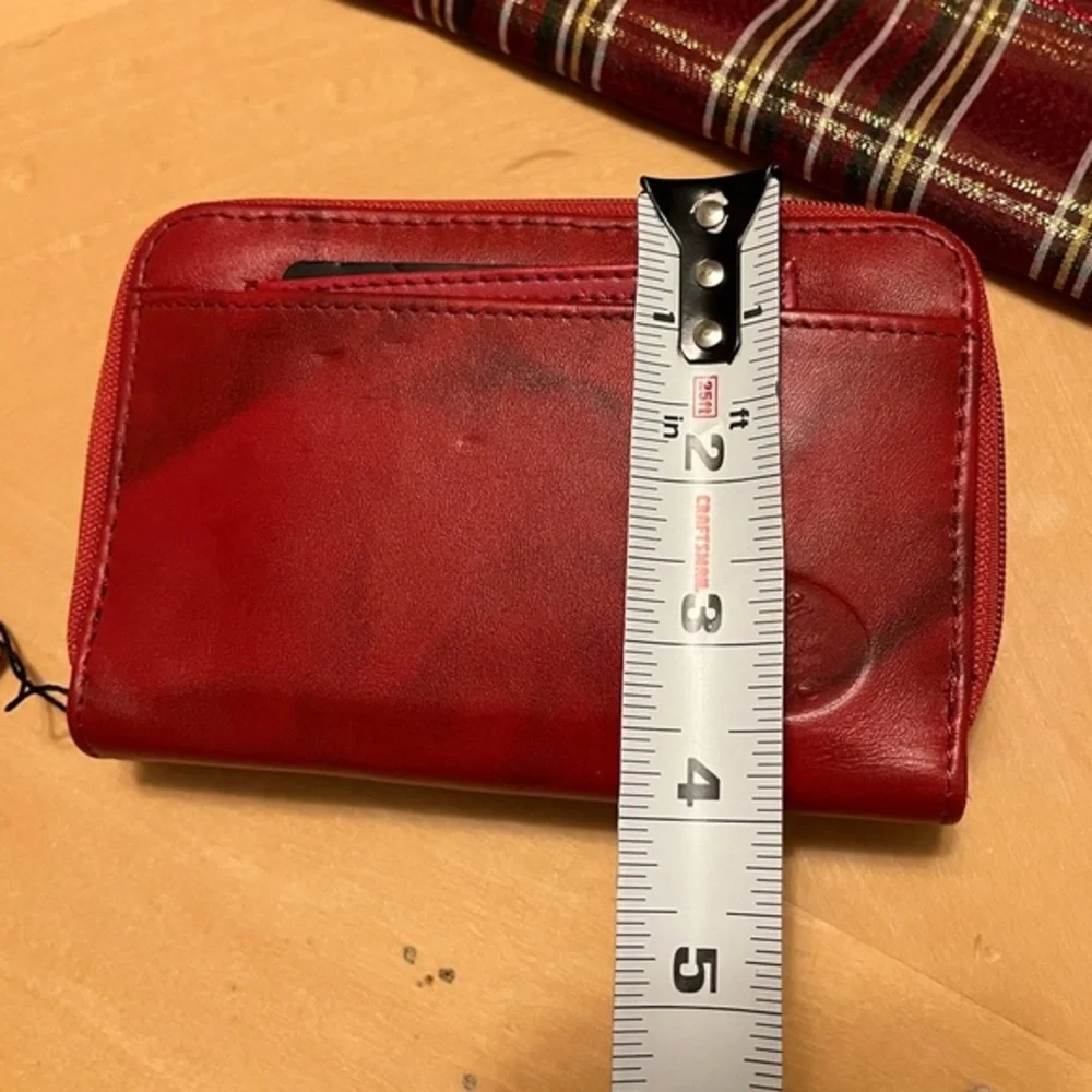 Buxton elegant red